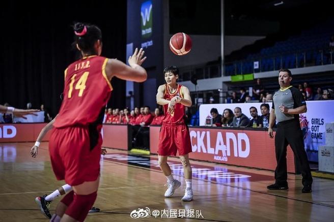 教练迅速用